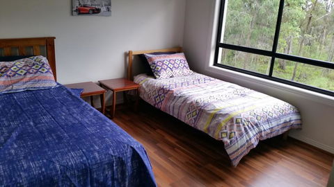 Central Gold Coast Large, Modern, Elevated House - Australia Accommodation 3