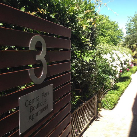 Central Park Boutique Apartment - Australia Accommodation 3
