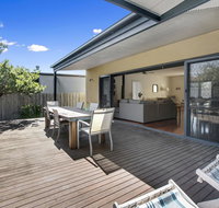 Charchie's by the Sea Pet friendly family home close to beach - Australia Accommodation