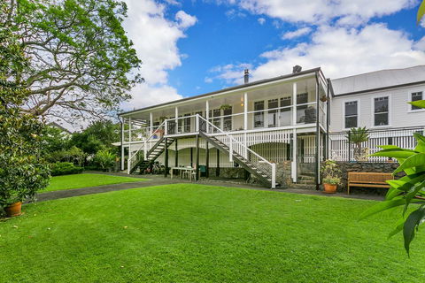 Charlotte's Web - Australia Accommodation 2