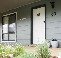 Charlottes Honor - River  Golf Cottage - Australia Accommodation