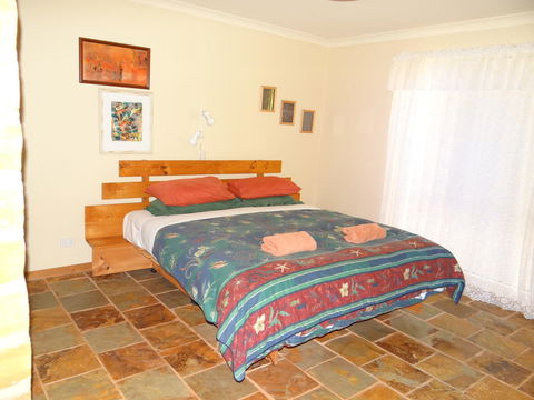 Cinnamon Coloureds Farm Cottages - Australia Accommodation 2