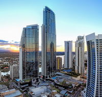 Circle on Cavill - HR Surfers Paradise - Australia Accommodation
