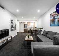 CITY APARTMENT and FREE CITY TOUR BUS NEARBY - Australia Accommodation
