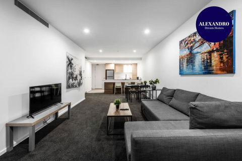 CITY APARTMENT And FREE CITY TOUR BUS NEARBY - Australia Accommodation 0