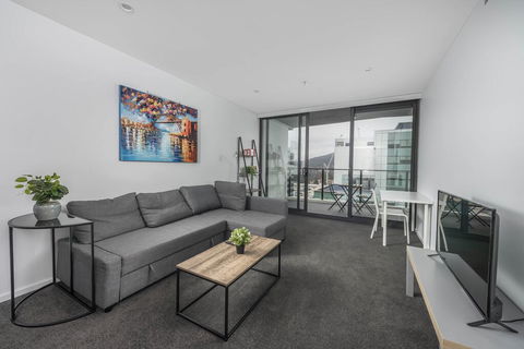 CITY APARTMENT And FREE CITY TOUR BUS NEARBY - Australia Accommodation 2