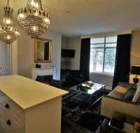 City Life Apartment-full kitchen  separate bedroom - Australia Accommodation