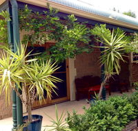 Clarevale Cottage BB - Australia Accommodation