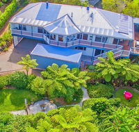 CLOUD 9 - Cliff Top Eagle Heights - Australia Accommodation