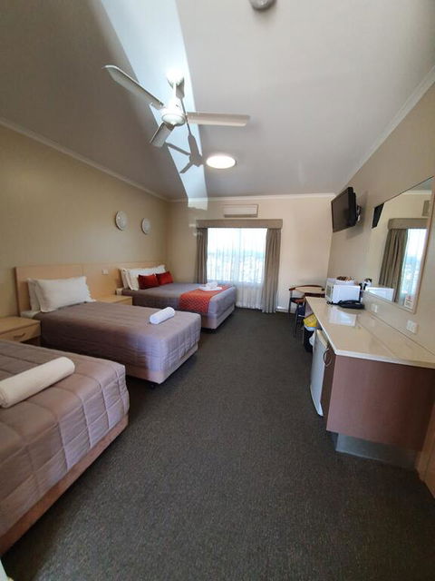 Club Motor Inn - Australia Accommodation 1