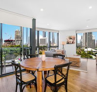 Coastal Apartment with Balcony Parking and Pool - Australia Accommodation