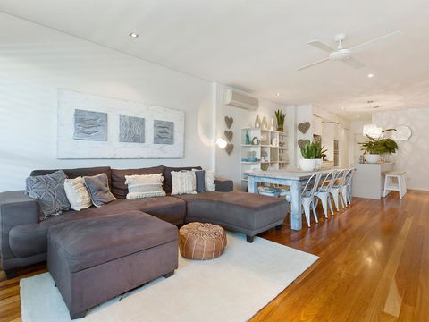 COASTAL CHIC @ CASUARINA - Australia Accommodation 3
