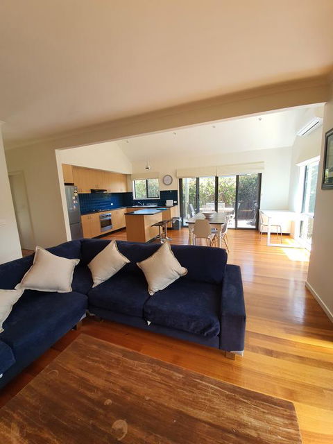 Coastal Heaven - Australia Accommodation 3