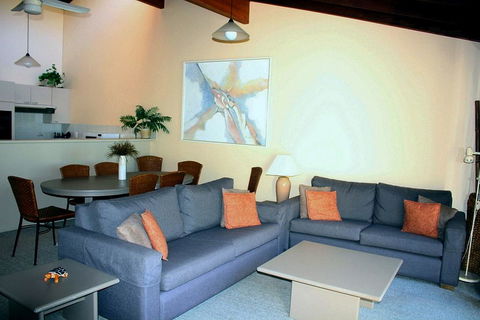 Coastal Retreat Unit 3 - Australia Accommodation 1