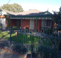 Cobram Cottage - Australia Accommodation