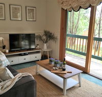 Cockatoo Cottages - Australia Accommodation