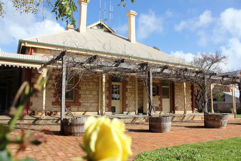 Cockburn House - Australia Accommodation 1