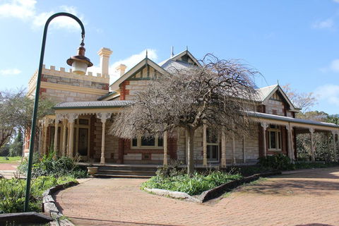 Cockburn House - Australia Accommodation 0