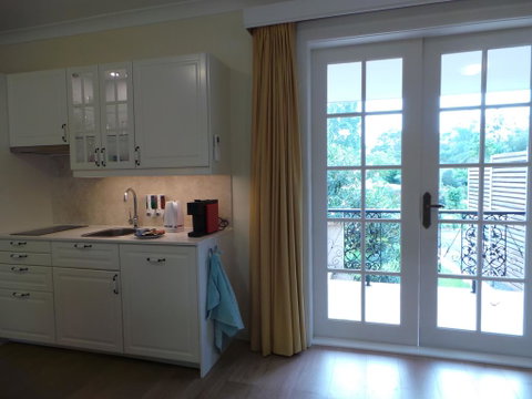Colin's Garden - Australia Accommodation 1