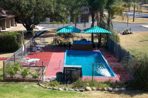 Colonial Inn Motel - Australia Accommodation 0