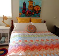 Colourful creative Artist house Glen Waverley - Australia Accommodation