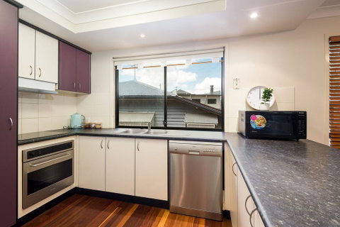 Combles Rd - Australia Accommodation 2