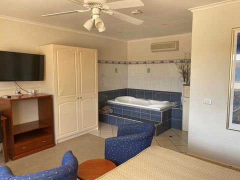 Comfort Inn & Suites Augusta Westside - Australia Accommodation 3