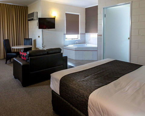 Comfort Inn & Suites King Avenue - Australia Accommodation 2