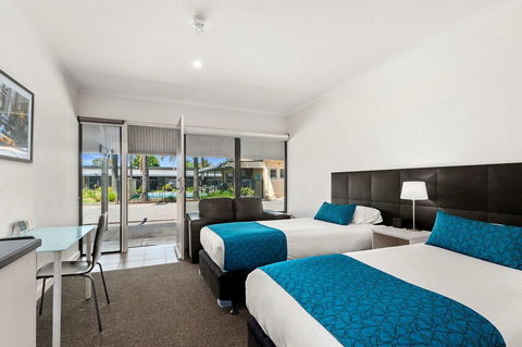 Comfort Inn & Suites Manhattan - Australia Accommodation 3