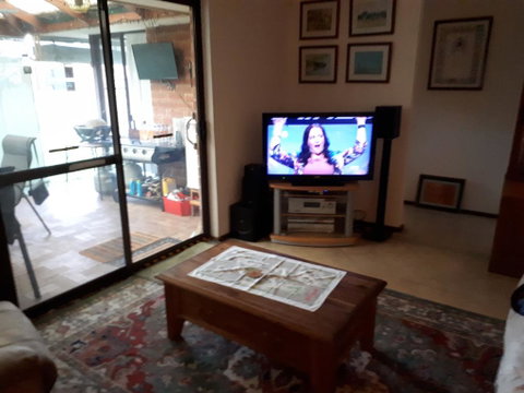 Comfortable Secure Homeshare - Australia Accommodation 2