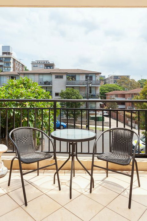 Comfy Coogee 1 Bedroom Hideaway - Australia Accommodation 3