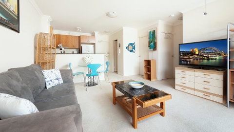 Comfy Coogee 1 Bedroom Hideaway - Australia Accommodation 0