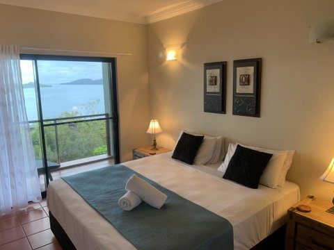 Compass Point 2 - Australia Accommodation 3