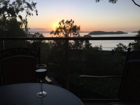 Compass Point 2 - Australia Accommodation 0