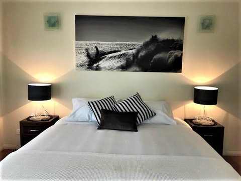 Compass Point 8 - Australia Accommodation 2