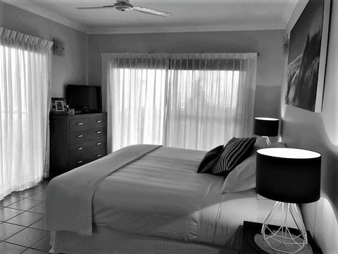 Compass Point 8 - Australia Accommodation 3