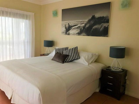Compass Point 8 - Australia Accommodation 1