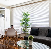 Contemporary Light Filled Boutique 2B Chapel St Apt  Parking - Australia Accommodation
