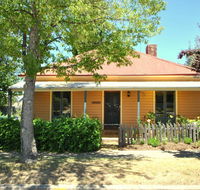 Cooma Cottage - Australia Accommodation