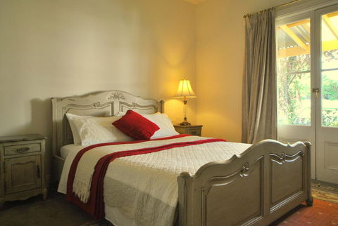 Cooma Cottage - Australia Accommodation 3