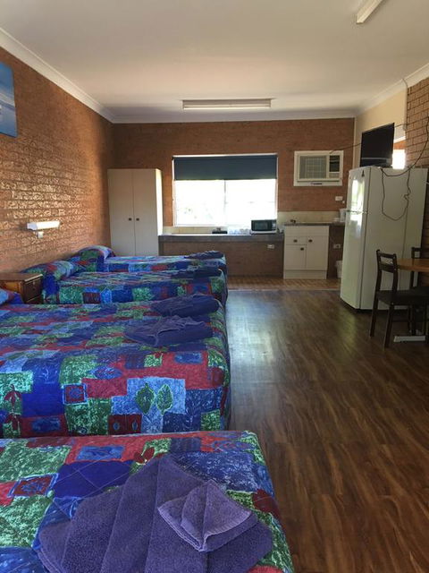 Coonamble Motel - Australia Accommodation 3