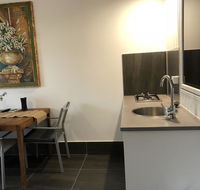 Coonawarra Cabins Unit A - Australia Accommodation