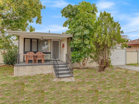 Cosy, Neat And Convenient Holiday House - Australia Accommodation 0