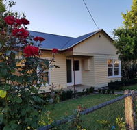 Cottage on Main - Australia Accommodation
