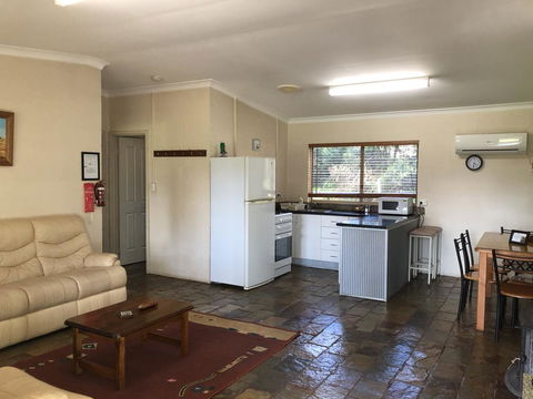 Country Cottages Of Bridgetown - Australia Accommodation 2