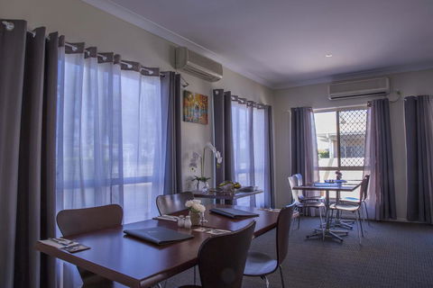 Country Roads Motor Inn - Australia Accommodation 2