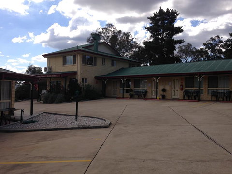 Country Rose Motel Warwick - Australia Accommodation 2