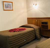 County Lodge Motor Inn - Australia Accommodation