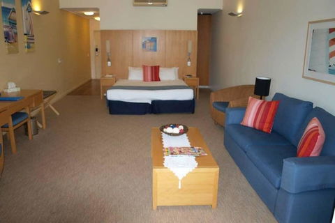 Couran Cove Resorts Waterfront Stradbroke Island Studios - Private Serviced Apartments - Australia Accommodation 2
