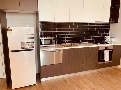Cozy & Brand New Apt In The Heart Of Western - Australia Accommodation 1